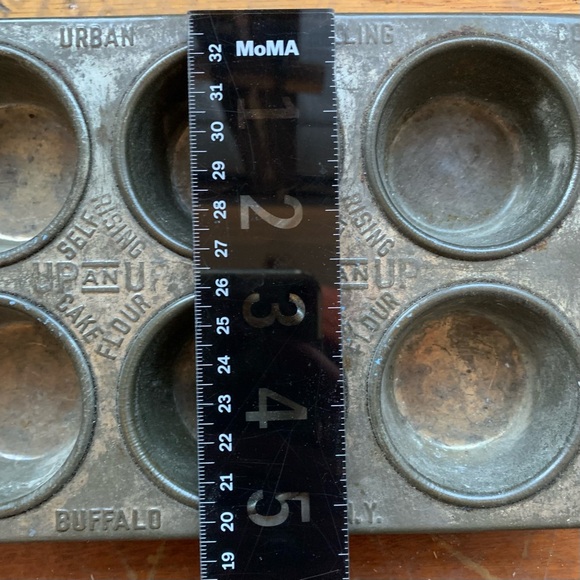 VTG George Urban Milling Co Up and Up Self Rising Cake Flour Premium Muffin Tin - Picture 8 of 10
